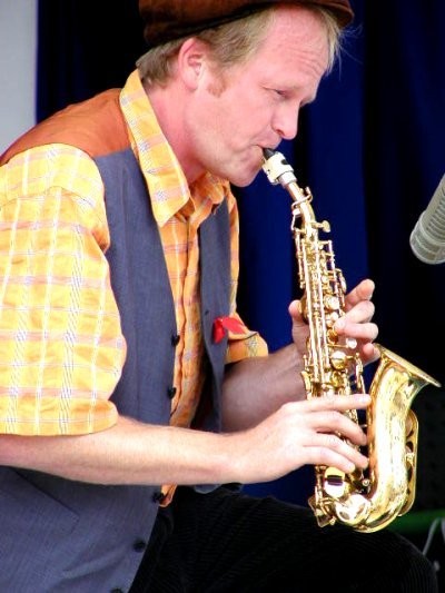 03-08-21 Herr Zinnober am Saxophon